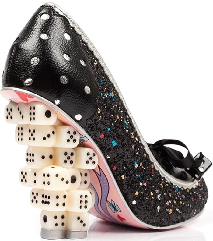 pantofi 'zarurile is aruncate' pantofi 'zarurile is aruncate'