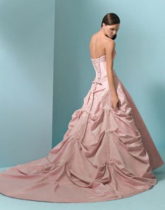 rochie de mireasa roz, originea culorilor rochiilor de mireasa