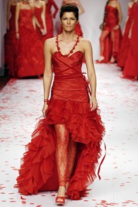 rochie de mireasa rosie