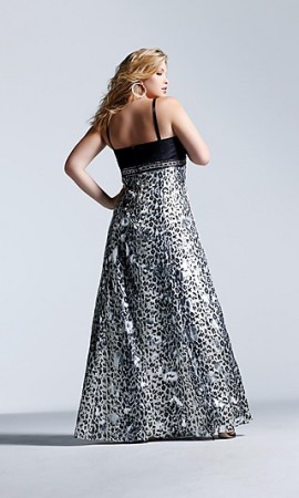 rochie, scurta, lunga, nunta, gala, eveniment special, plinuta, grasuta, trend, 2011