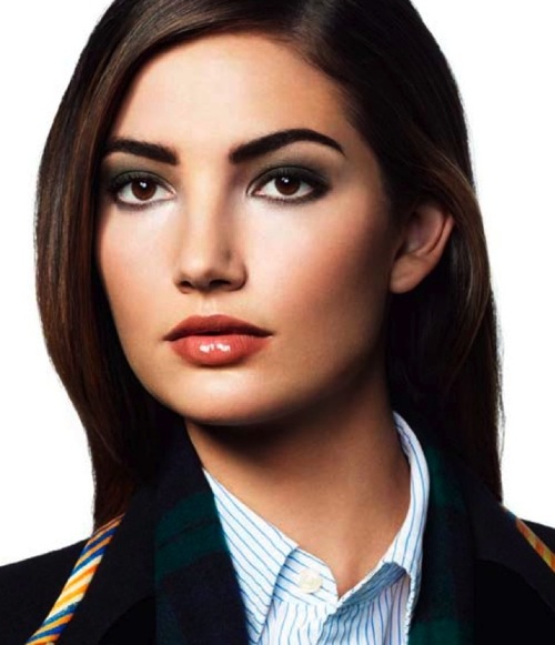 Back to school: Stilul preppy - stilul preppy tricou polo,cravata,blazer,j. crew,tommy hilfiger,sporturi preppy,preppy,stil,stil vestimentar,imbracaminte,haine,stilul preppy,gossip girl,blair waldorf,serena van der woodsen,moda,trend,2011,back to school,scoala,office,college,outfit,tinuta,atitudine,increzatoare,politicoasa,educata,lacoste,ralph lauren,piese vestimentare,balerini,pantofi oxford,pantofi de lac,ciorapi colorati,fuste,pantaloni,genunchi,camasi,funde,bentite,curea panglica,curea carouri,cardigan,bijuterii diamant,perle,coafura simpla,par pieptanat,machiaj imaculat