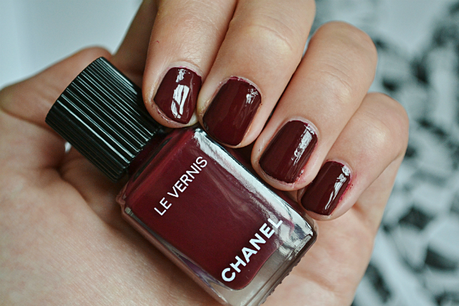 moda in toamna 2016 chanel-new-nailpolish6