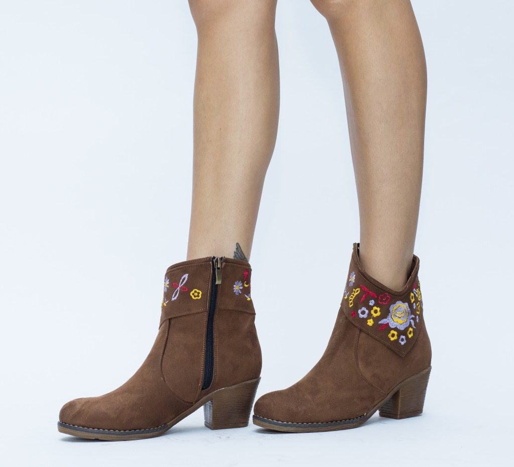 cizme western camel