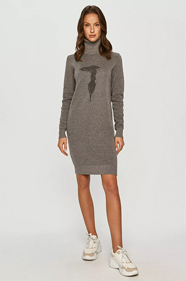 rochie-pe-gat-pufoasa